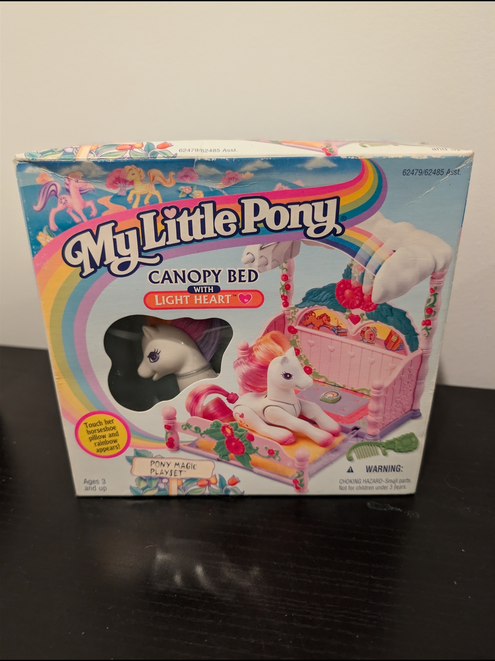 My Little Pony 1997 Gen 2 Kenner Canopy Bed with Light Heart Playset NIB